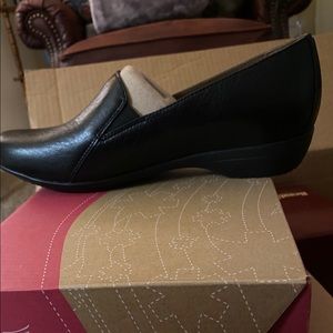 Dansko dress shoes